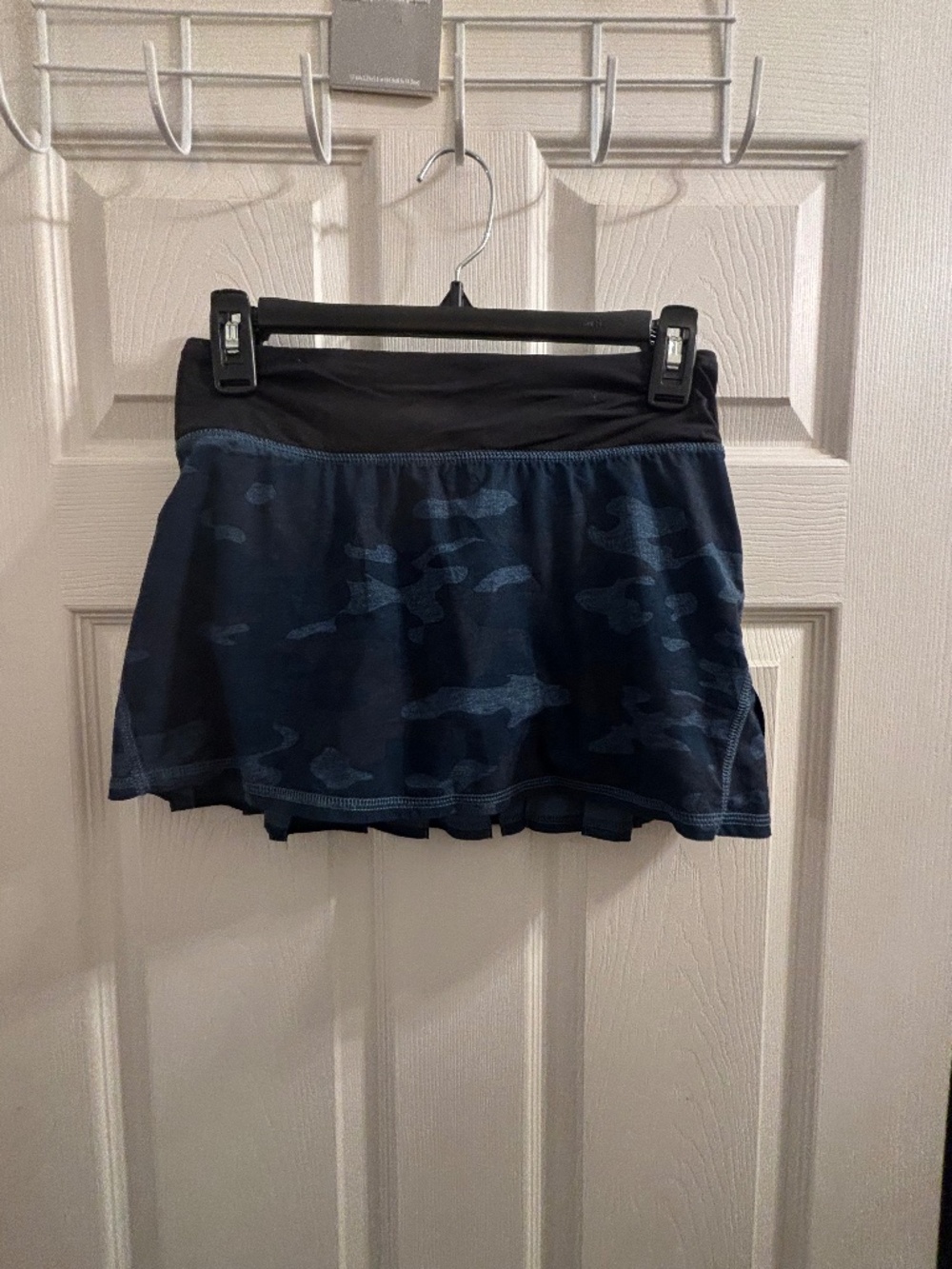 Lululemon Pleated Tennis/Running Skirt Skort – Size 2 – Navy Camo
